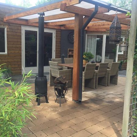 Rumah kita, bungalow met 2 slaapkamers in het mooie Drenthe Erm Buitenkant foto