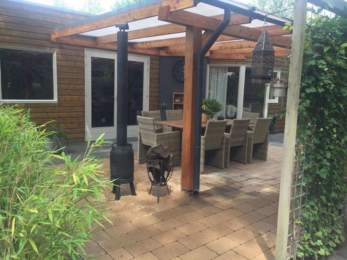 Rumah kita, bungalow met 2 slaapkamers in het mooie Drenthe Erm Buitenkant foto
